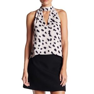 Kendall & Kylie high neck tank. Med